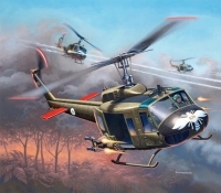 Revell 04983 - Bell UH-1H Gunship